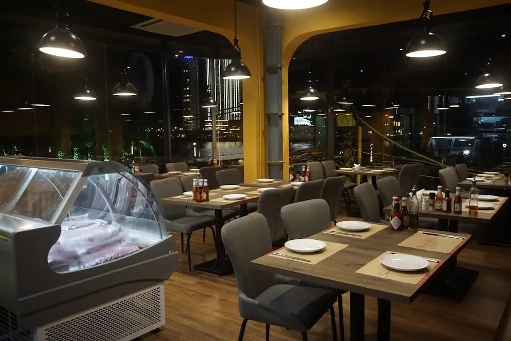 Cardi Pizzeria Bạch Đằng
