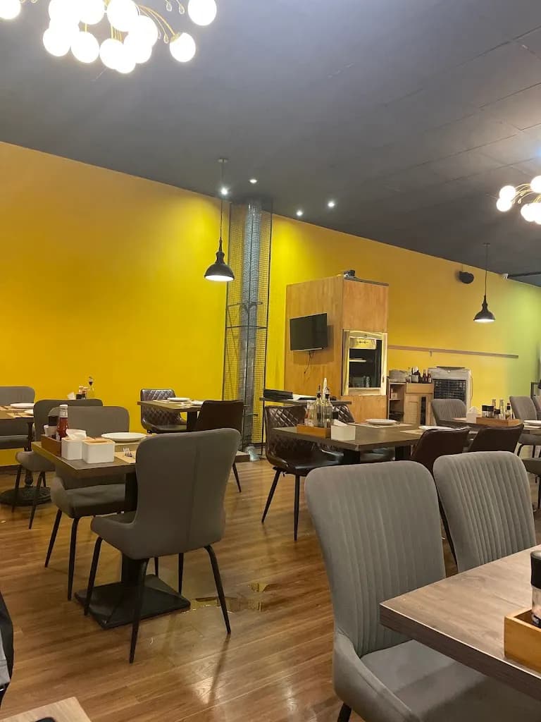 Cardi Pizzeria Bạch Đằng