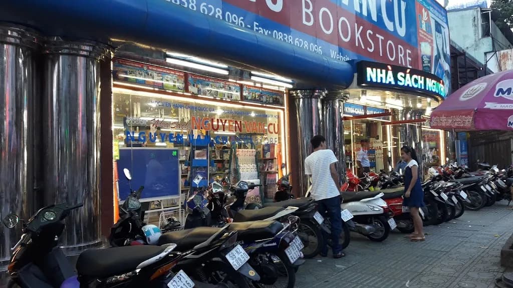 Nguyen Van Cu Bookstore