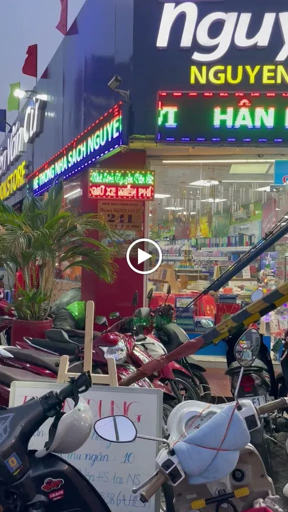 Nguyen Van Cu Bookstore