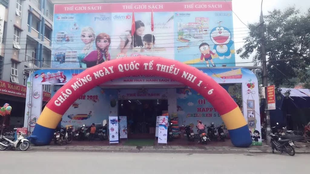 The Gioi Sach Ha giang