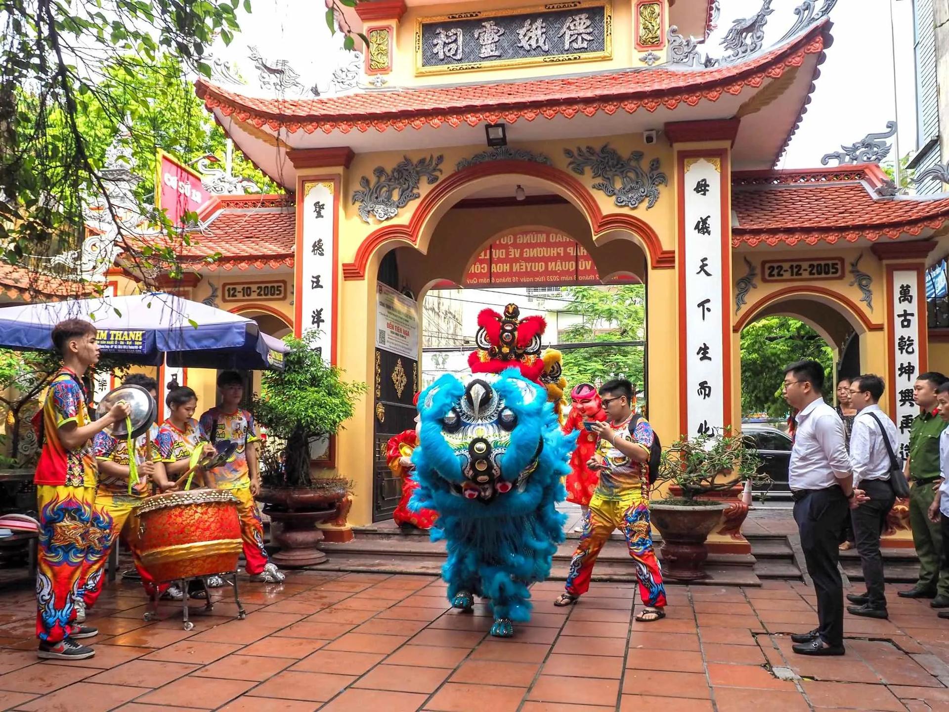 Den-Tien-Nga--Chon-linh-thieng-noi-tieng-o-Hai-Phong_den-tien-nga-5.jpg