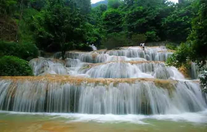 Kinh-nghiem-du-lich-thac-May-Thanh-Hoa-chi-tiet-tu-A-den-Z_thac-may-thanh-hoa.jpg