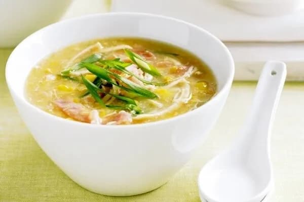 banh-mi-viet-nam-wikipedia-tieng-viet_sup-ga-nam-ngo-non.jpg