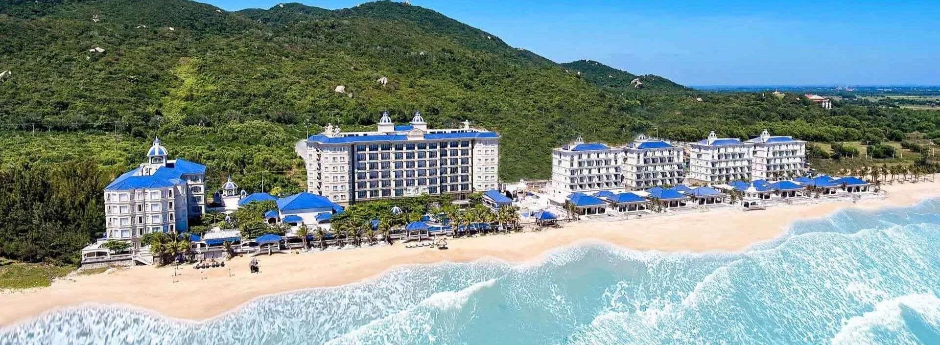 Lan Rừng Resort Phước Hải with its refreshing beachfront.